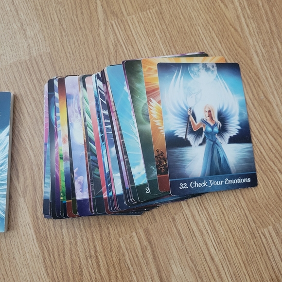 Angel inspiration oracle deck - Picture 2 of 3